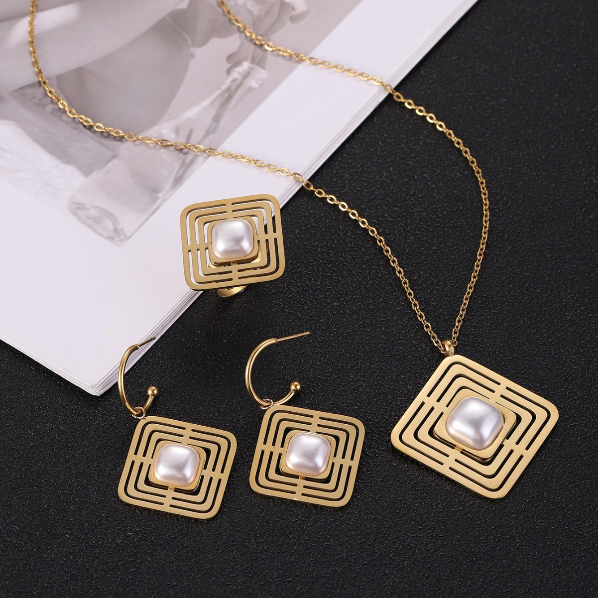 Titanium Steel Jewelry Four-piece jewelry set
