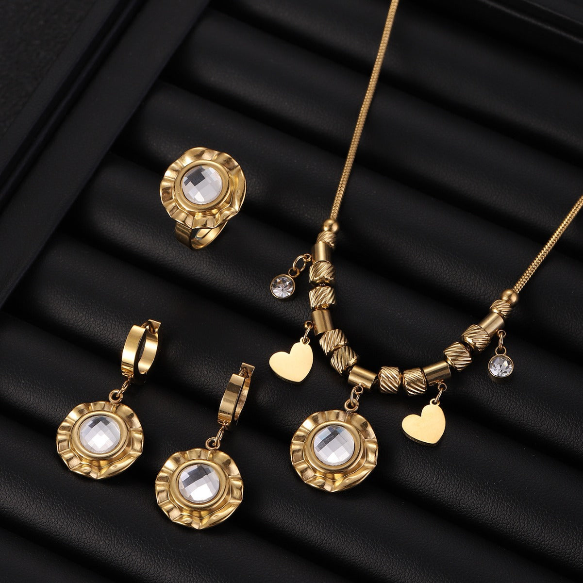 Exotic Style Heart-shaped Pendant Three-piece jewelry set