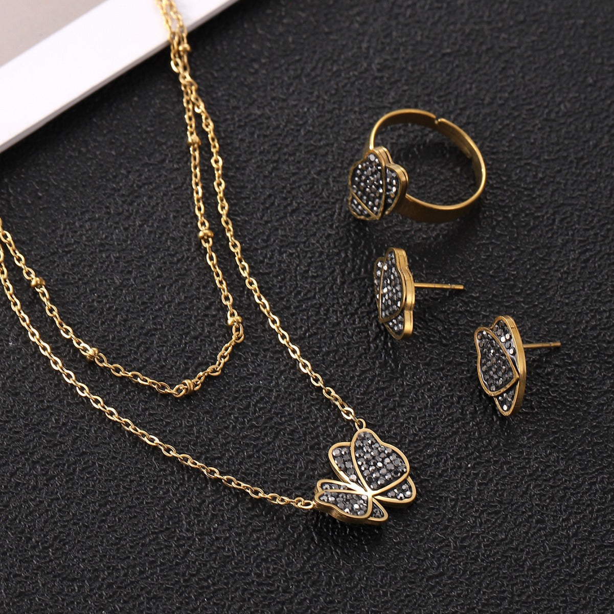 Shiny Butterfly Three-piece jewelry set
