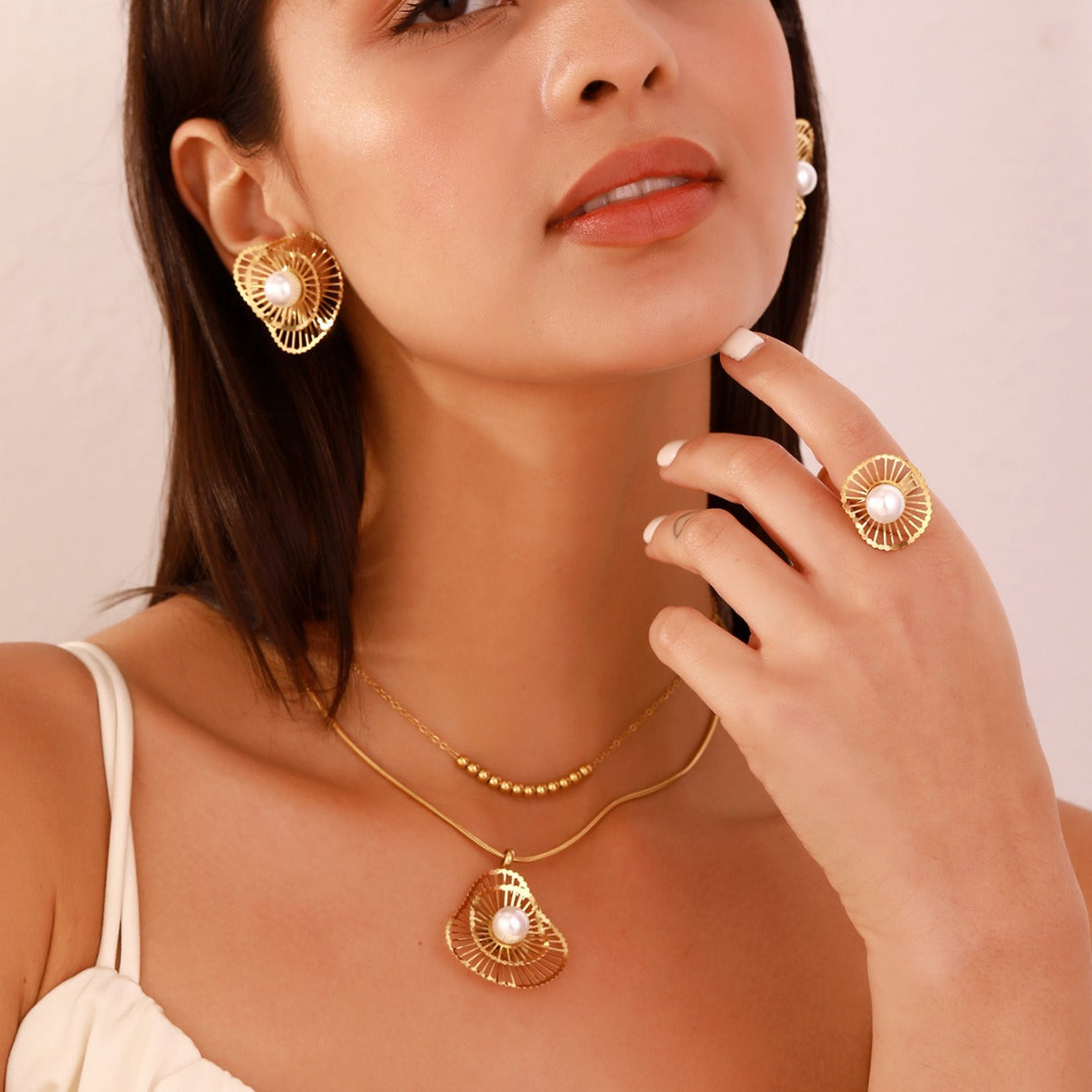 Double-layer Pearl Necklacce Three-piece jewelry set