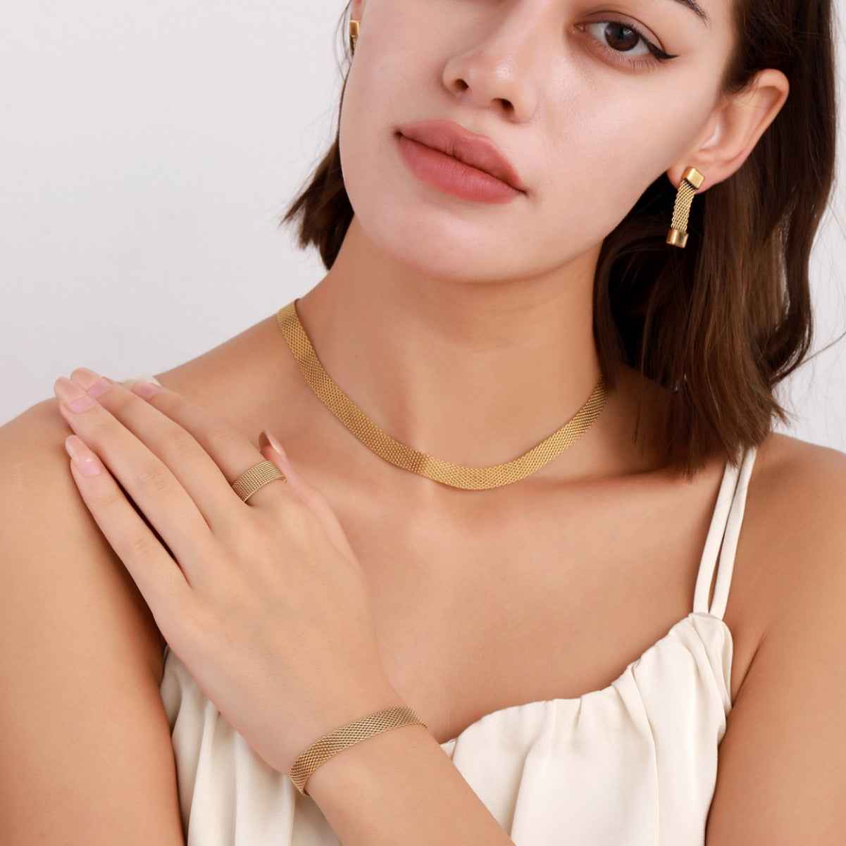 Trendy Mesh Belt,Four-piece Jewelry Set