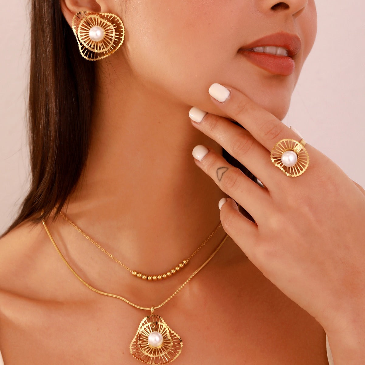 Double-layer Pearl Necklacce Three-piece jewelry set