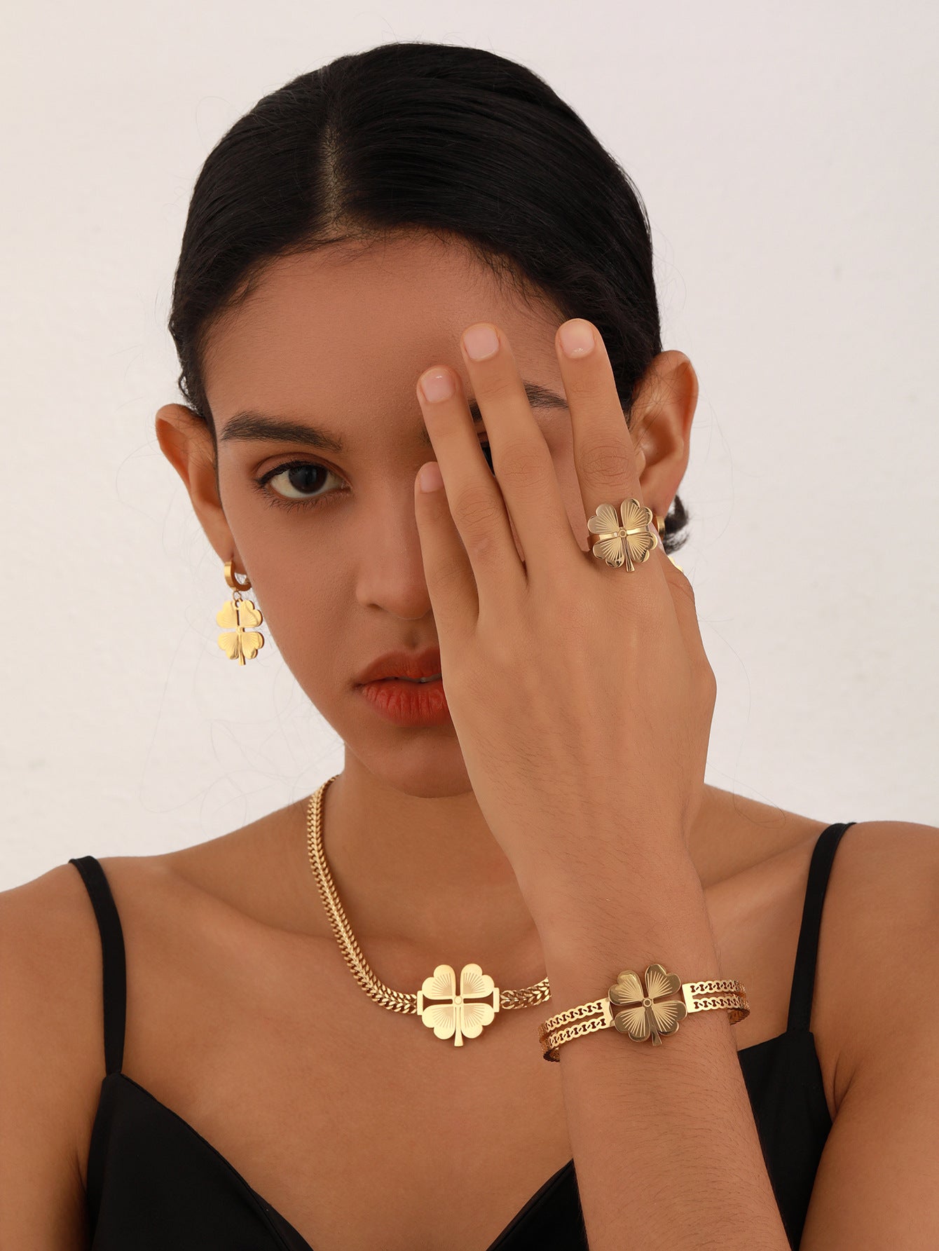 Double-chain,Four-leaf Clover Shape Four-piece jewelry set