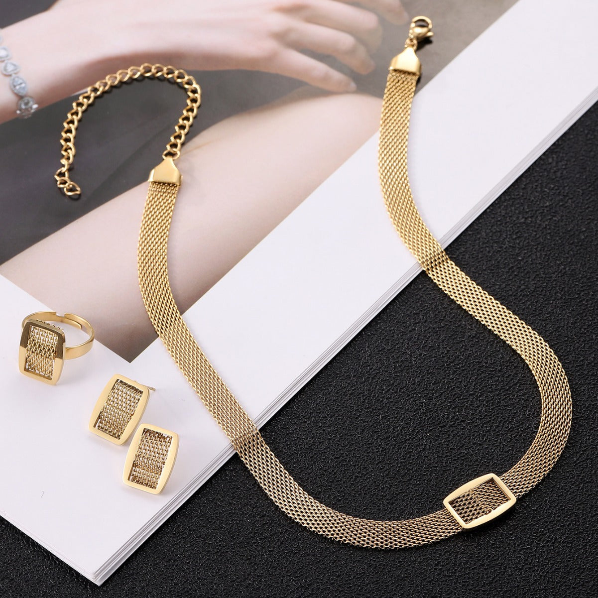Handmade Mesh belt，Three-piece Jewelry Set