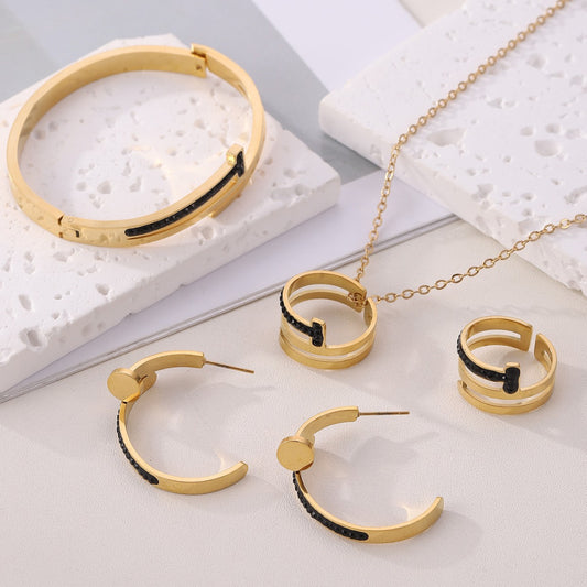 Diamond necklace，Four-piece Jewelry Set